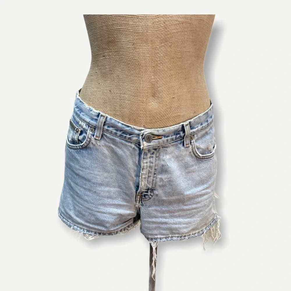 Calvin KLEIN destroyed jean shorts‎ 5